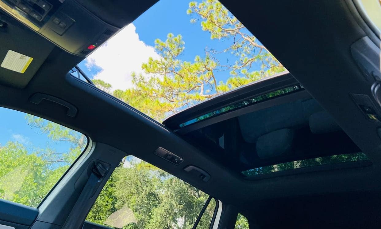 Panoramic sunroof of the Volkswagen Tiguan seen from inside